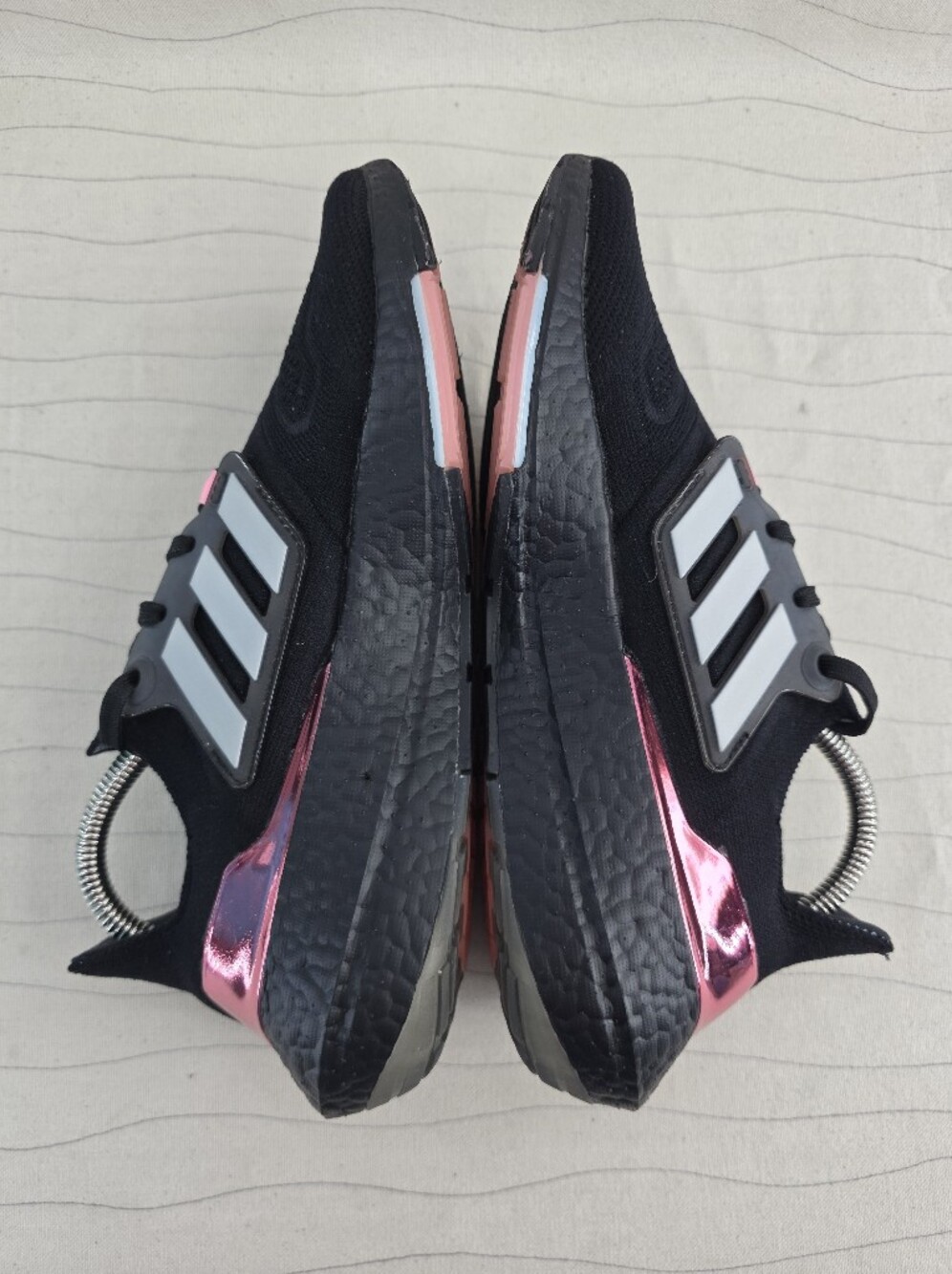Adidas Womens UltraBoost 22 Black Pink Running Shoes Sneakers GX5928 Size 7.5 - Picture 7 of 12